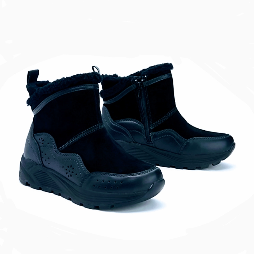 EARTH Genuine Leather / Suede Boot. Waterproof. Brand NEW! Boutique!